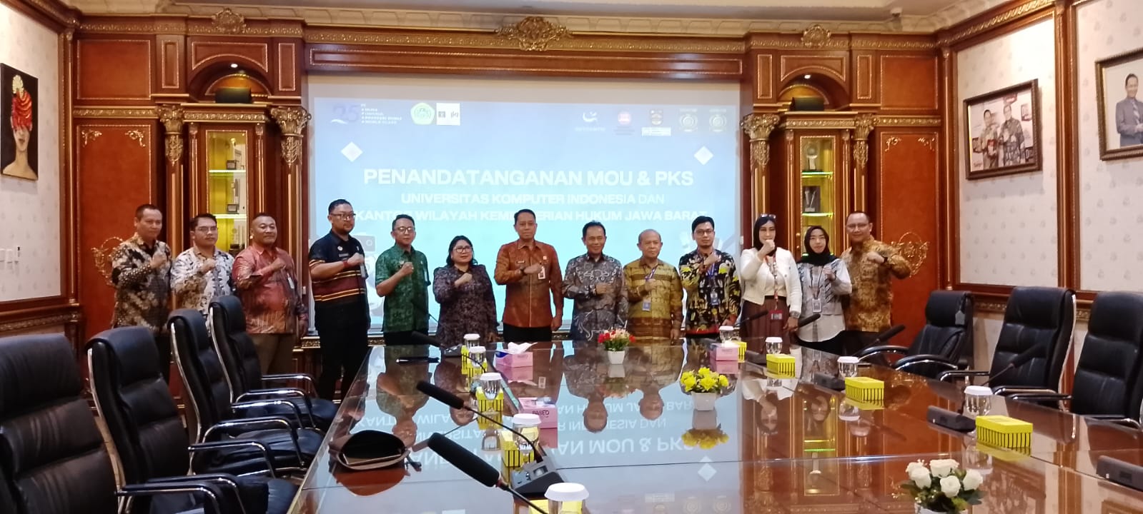 Dukung Industri 5.0, UNIKOM dan Kemenkum Jabar Tandatangani MoU Strategis Bidang KI